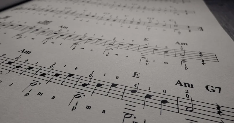 Les symboles de musique qu'on ne vous montre jamais : jianpu, tablatures et notations non-occidentales