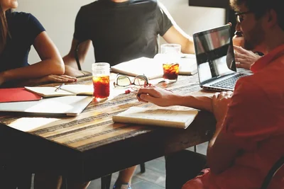Retraités : Comment optimiser vos investissements pour un avenir serein