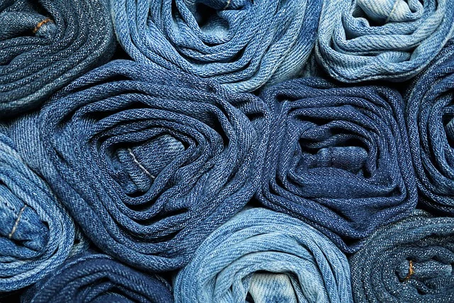 mode durable en 2025 : comment adopter une garde-robe écoresponsable ?