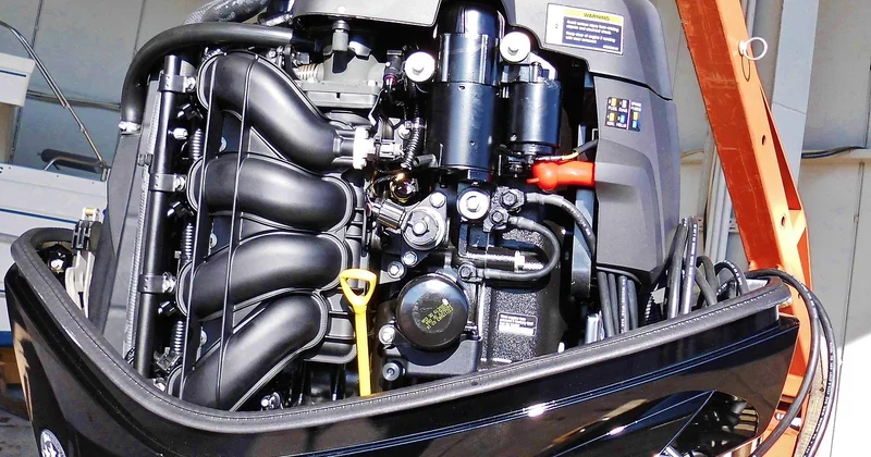 Rinçage moteur hors-bord : la minute qui sauve tout
